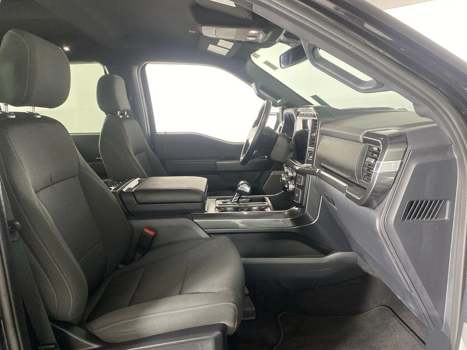 Used 2023 Agate Black Ford XLT image 38