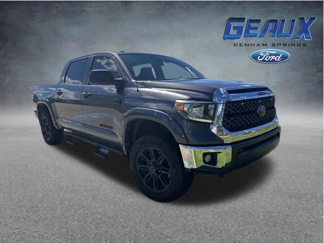 Used 2018 Gray Toyota SR5 image 1