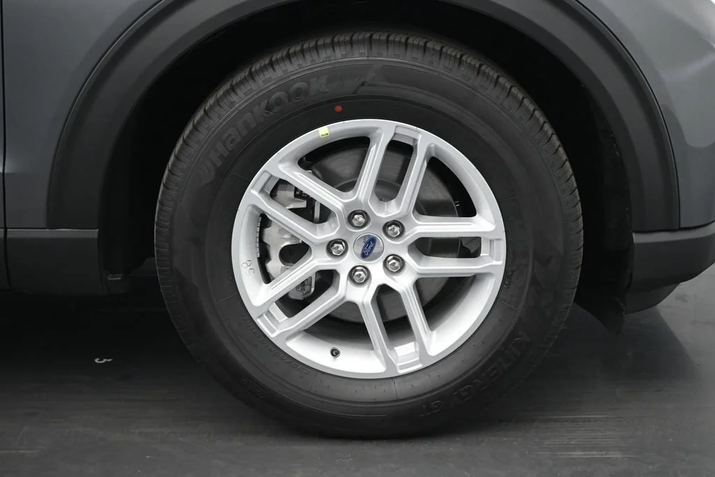 New 2027 Carbonized Gray Metallic Ford Active image 24