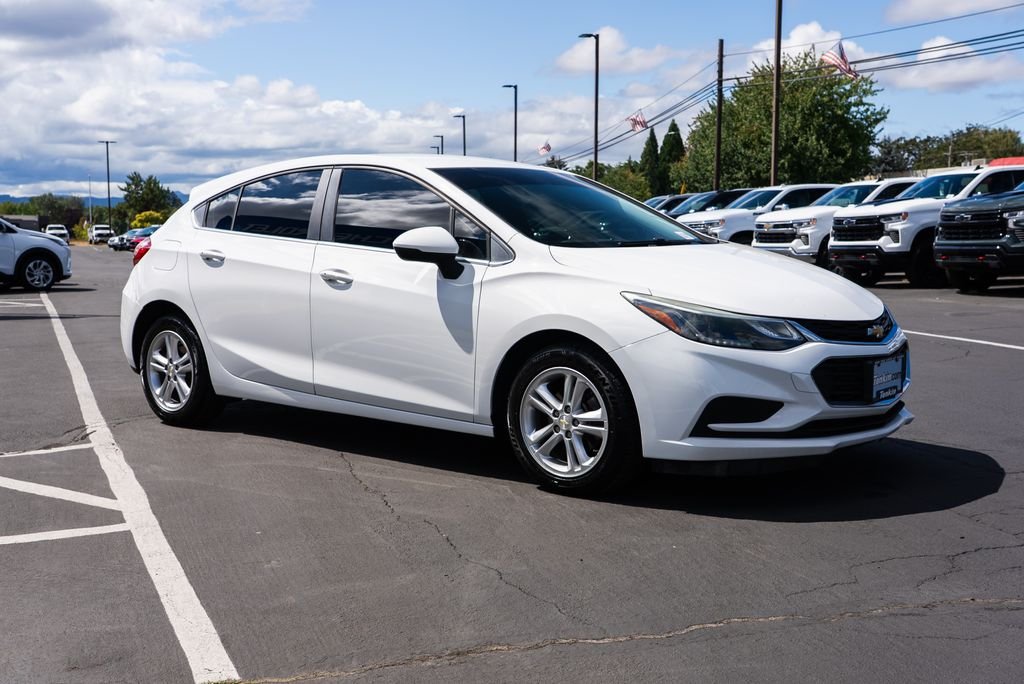 Used 2018 Summit White Chevrolet LT image 4