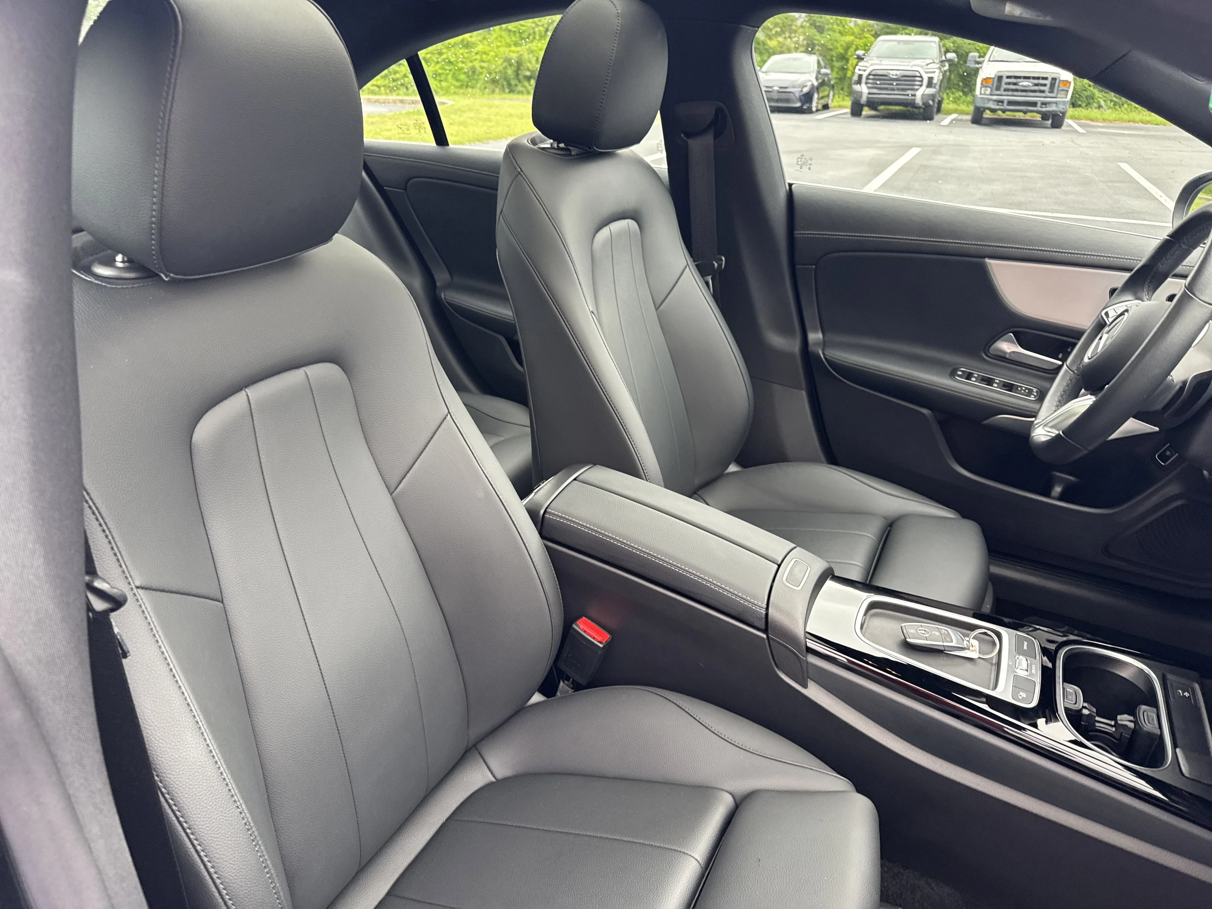 Used 2024  Mercedes-Benz CLA 250 image 41