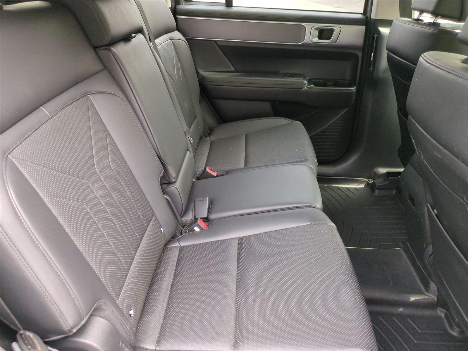Used 2024 Hampton Gray Hyundai SEL image 34
