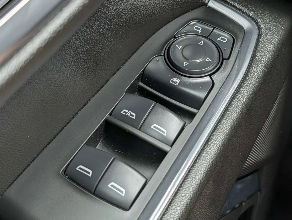 Used 2024 Silver GMC Elevation image 24