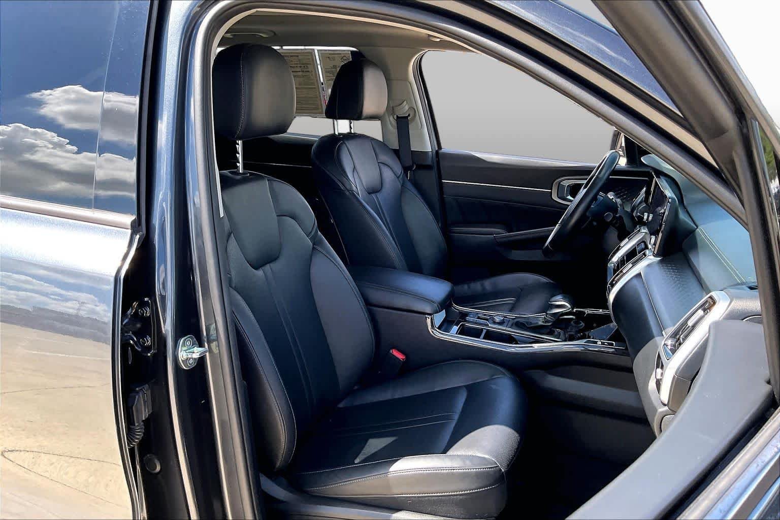 Used 2023 Gravity Grey Kia SX image 9