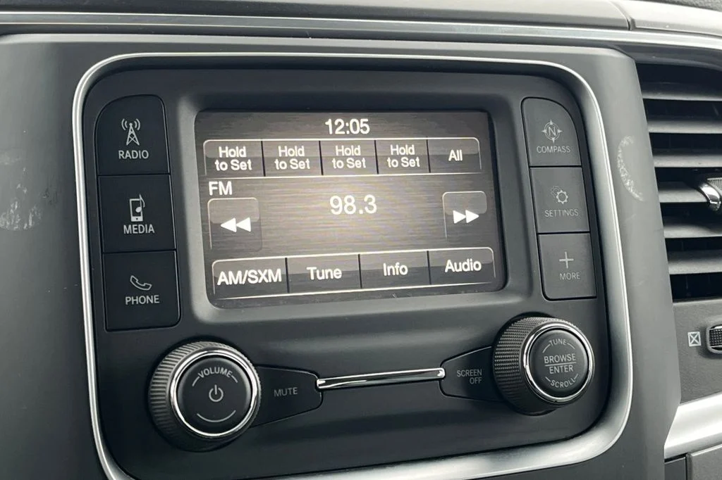 2024 RAM Ram 1500 Classic SLT - Photo 24