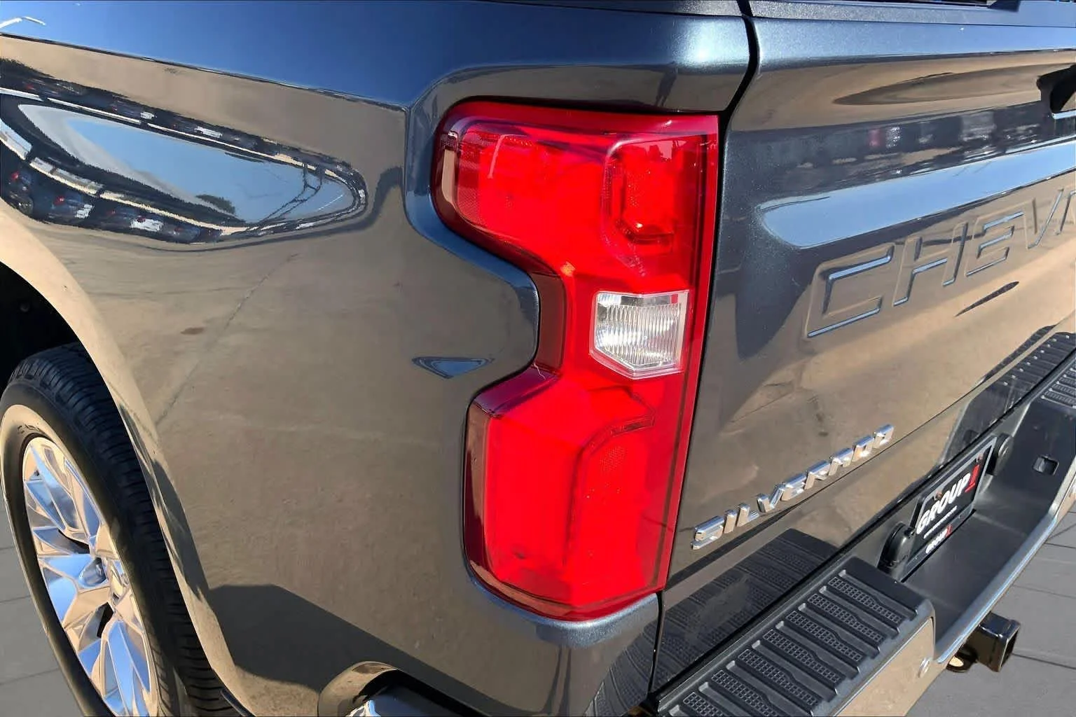 Used 2019 Shadow Gray Metallic Chevrolet LTZ image 26