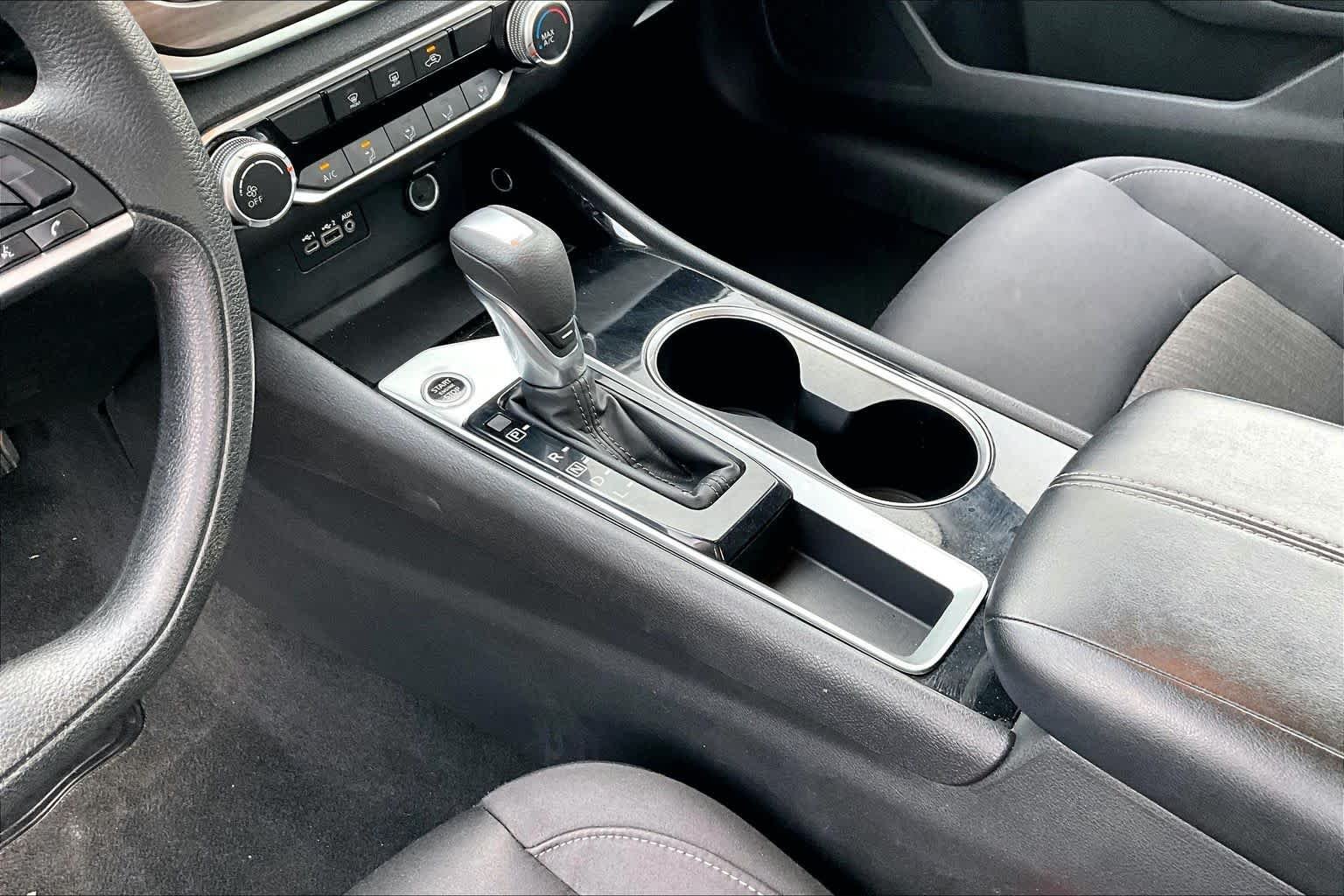 Used 2024 Gun Metallic Nissan 2.5 SV image 16