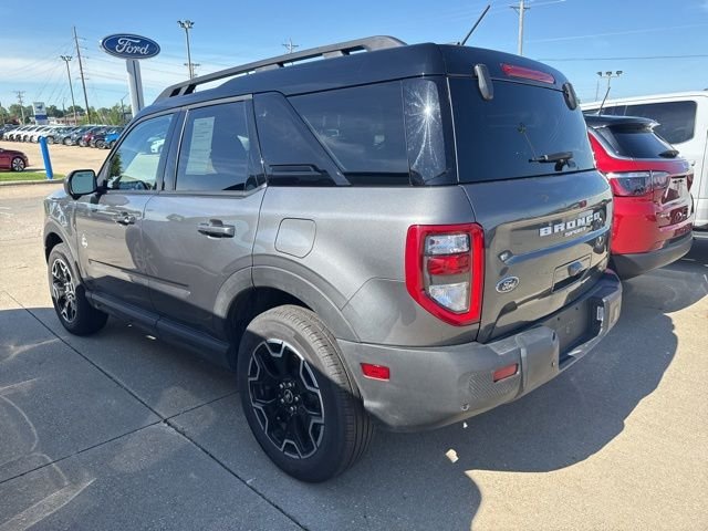 Used 2025 Gray Ford Outer Banks image 3