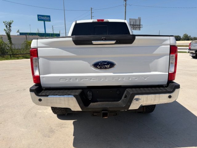 Used 2019 White Ford LARIAT image 4