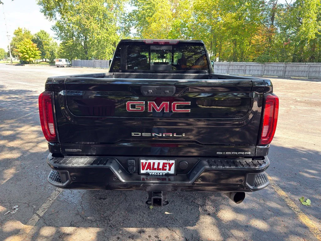 Used 2021 Black GMC Denali image 15
