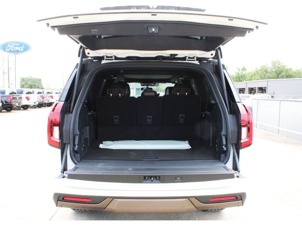 New 2027 Star White Metallic Tri-Coat Ford King Ranch image 24