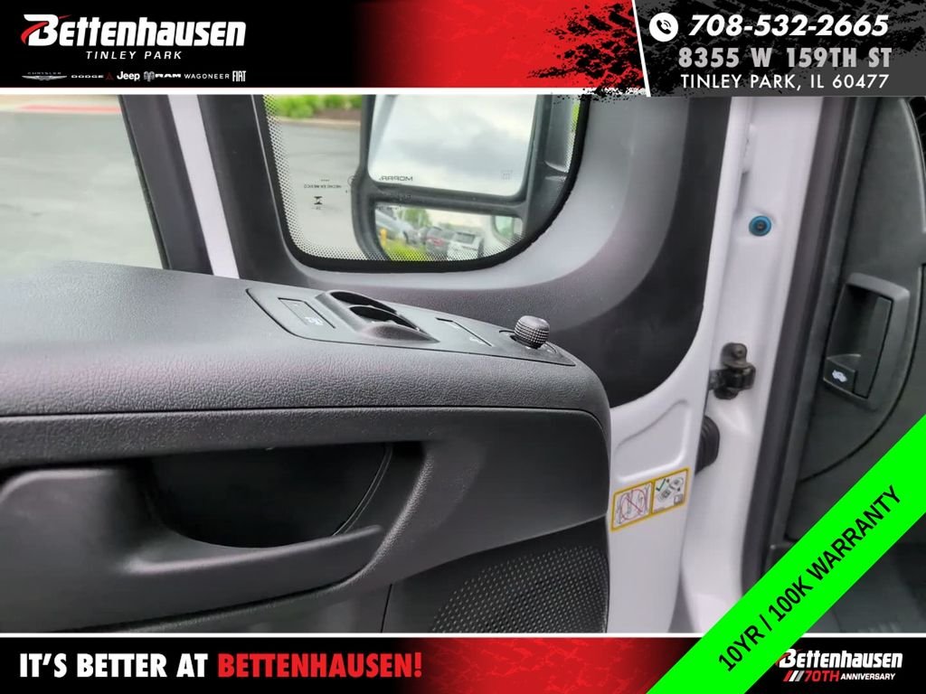 New 2026 Bright White Clear-Coat Exterior Paint RAM  image 19