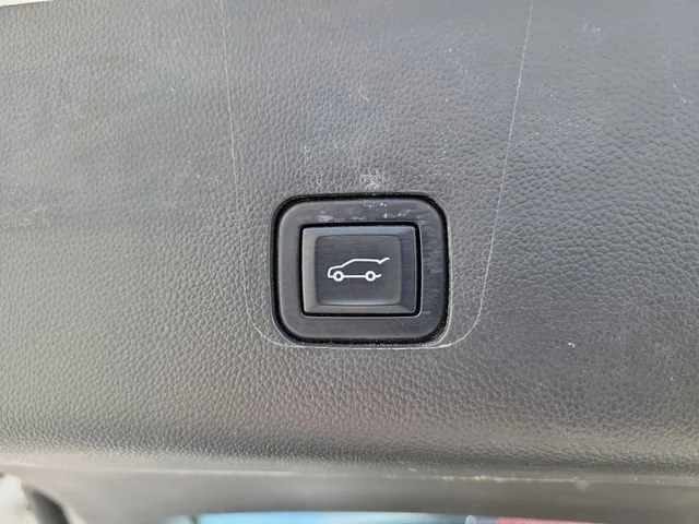 2023 Chevrolet Traverse 3LT - Photo 11