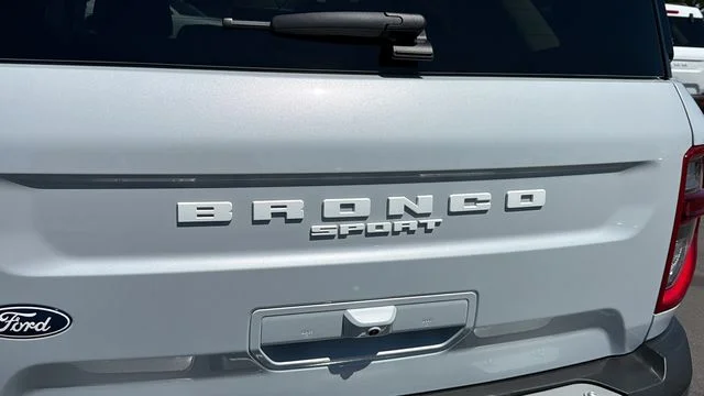 New 2026 Space White Metallic Ford Badlands® image 12