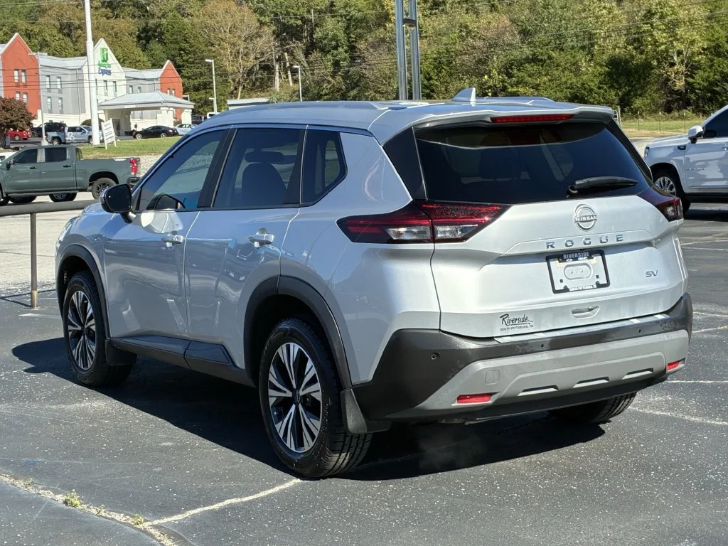 Used 2023 Silver Nissan SV image 7