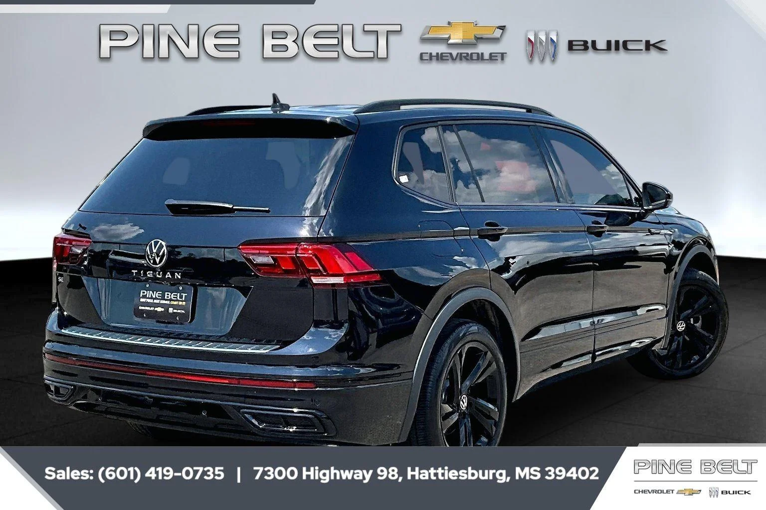 Used 2024 Deep Black Pearl Volkswagen SE R-Line Black image 11