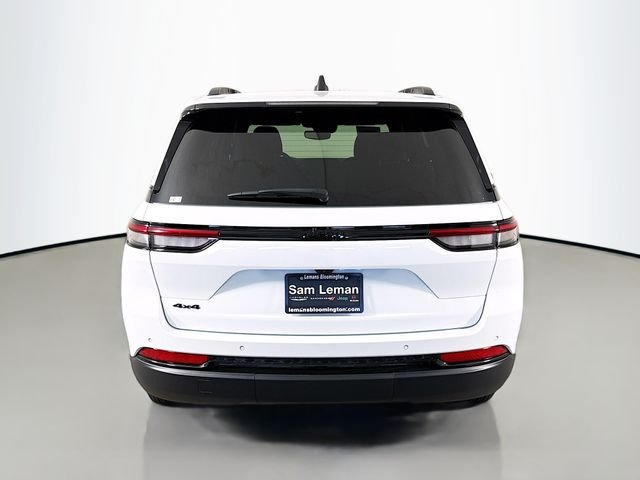 Used 2024 White Jeep Altitude image 6