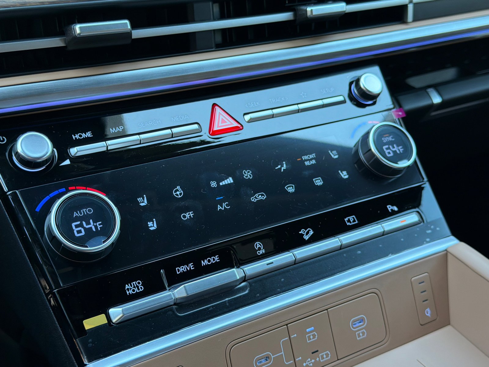 New 2026 Ecotronic Gray Hyundai Limited 7P image 25