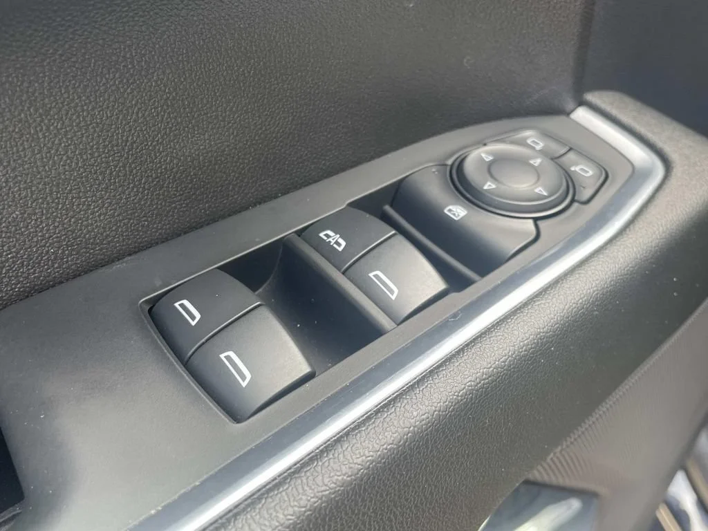 2023 Chevrolet Silverado 1500 LT - Photo 12
