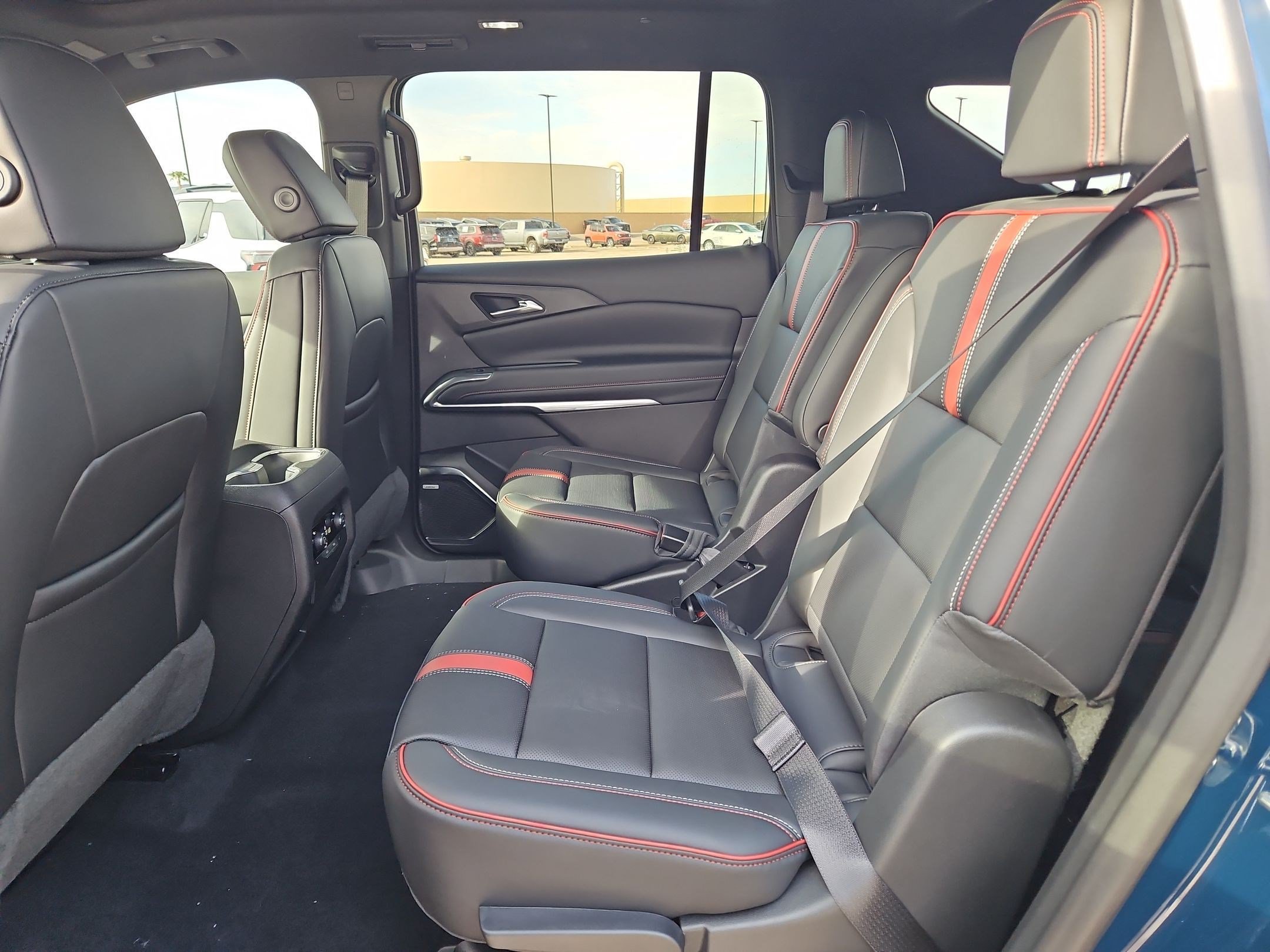 2027 Chevrolet Traverse RS - Photo 7