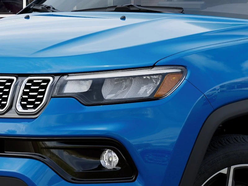 New 2026 Hydro Blue Pearl-Coat Exterior Paint Jeep Limited image 12