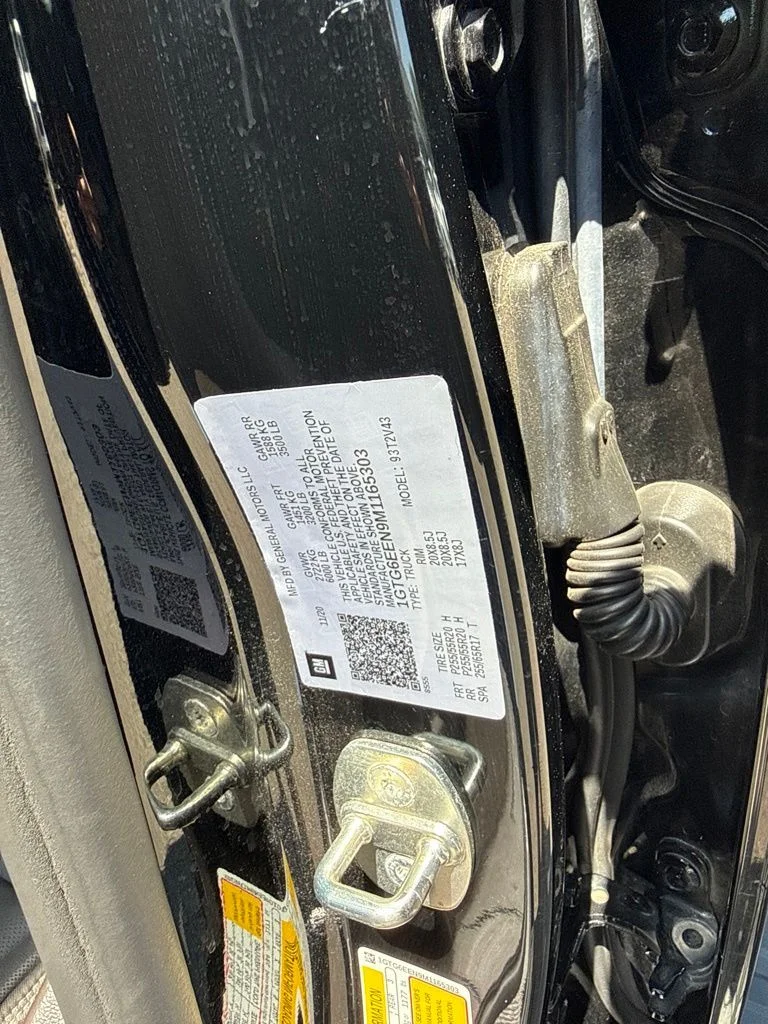 Used 2021 Black GMC Denali image 36