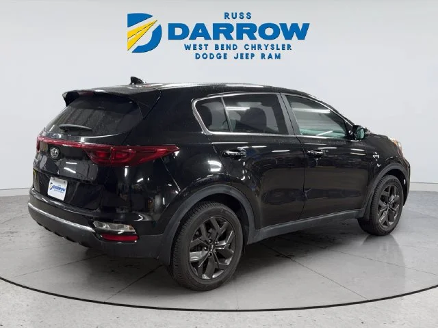 Used 2022 Red Kia LX image 5