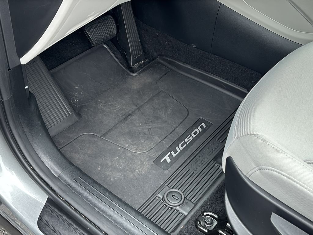 2025 Hyundai Tucson SE - Photo 13