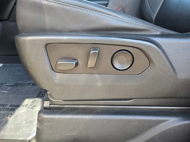 Used 2023 Green Chevrolet LT image 13