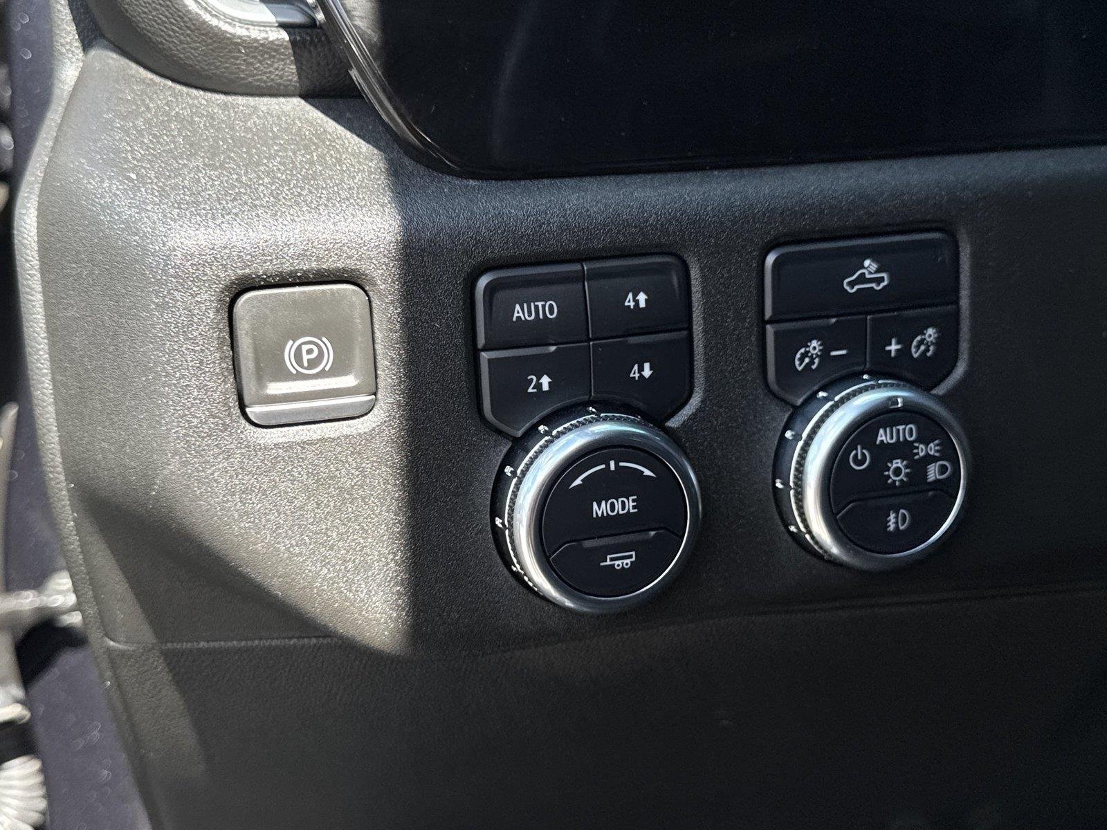Used 2023 TITANIUM RUSH METALLIC GMC Elevation image 22