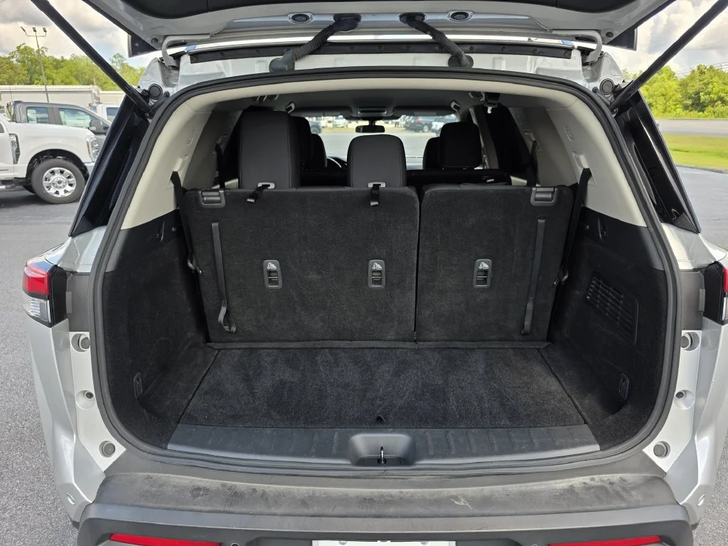 Used 2024 Silver Nissan SV image 13