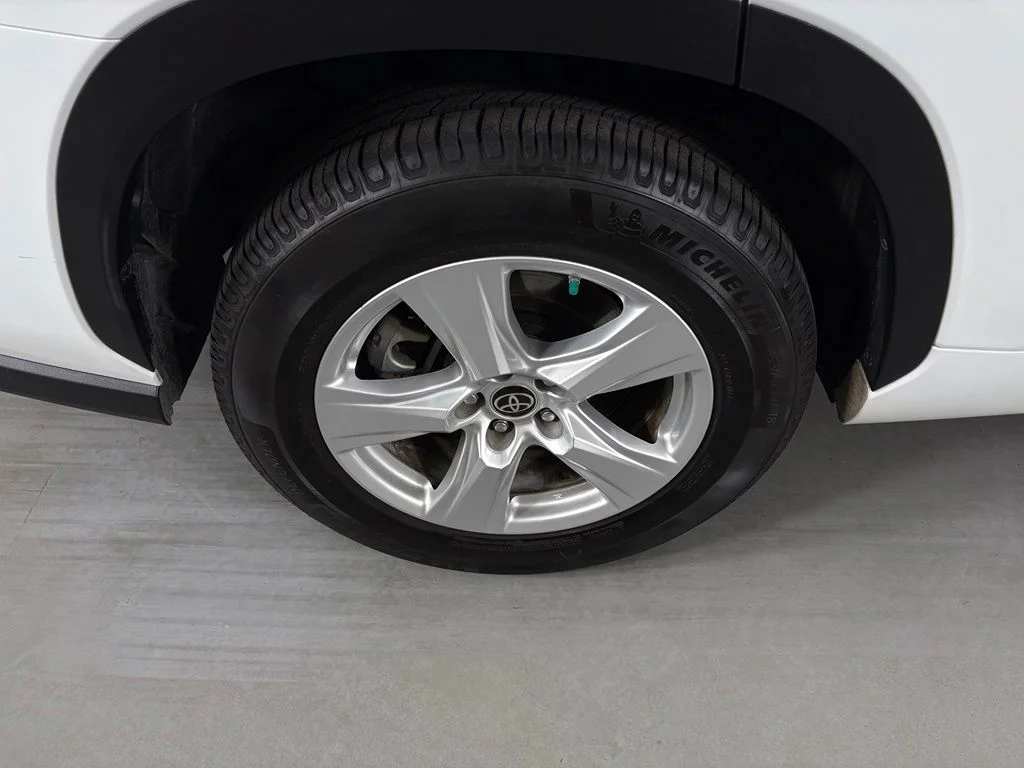 Used 2022 Beige Toyota LE image 11