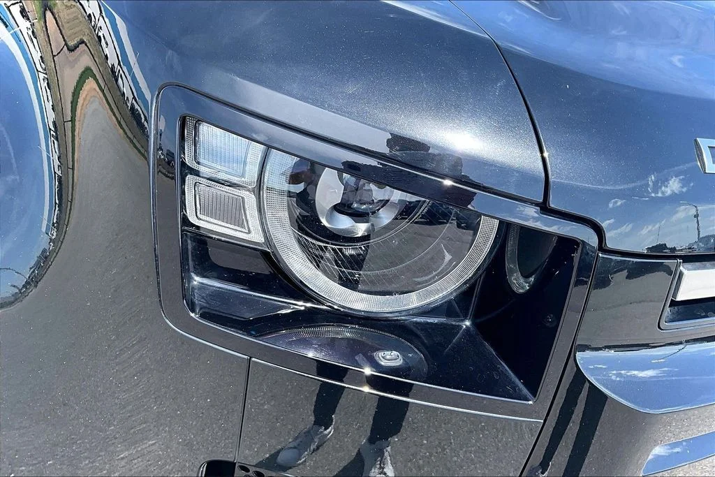 Used 2022 Black Land Rover S image 30