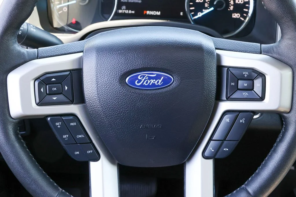 Used 2019 Red Ford Lariat image 10