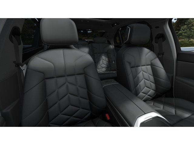 New 2027 Black Sapphire Metallic BMW i7 image 11