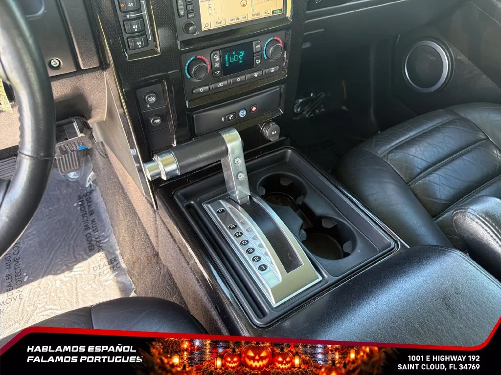 Used 2007 Glacier Blue Metallic HUMMER SUT image 24