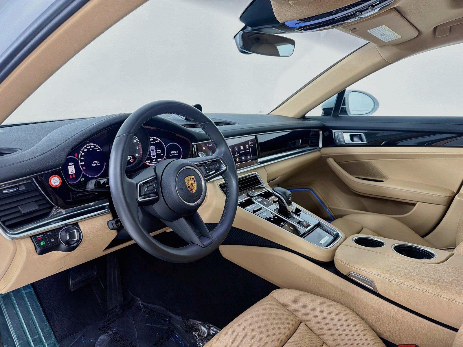 Used 2022 Carrara White Metallic Porsche 4 image 4