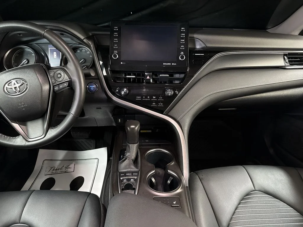 Used 2024 Ice Toyota SE image 25