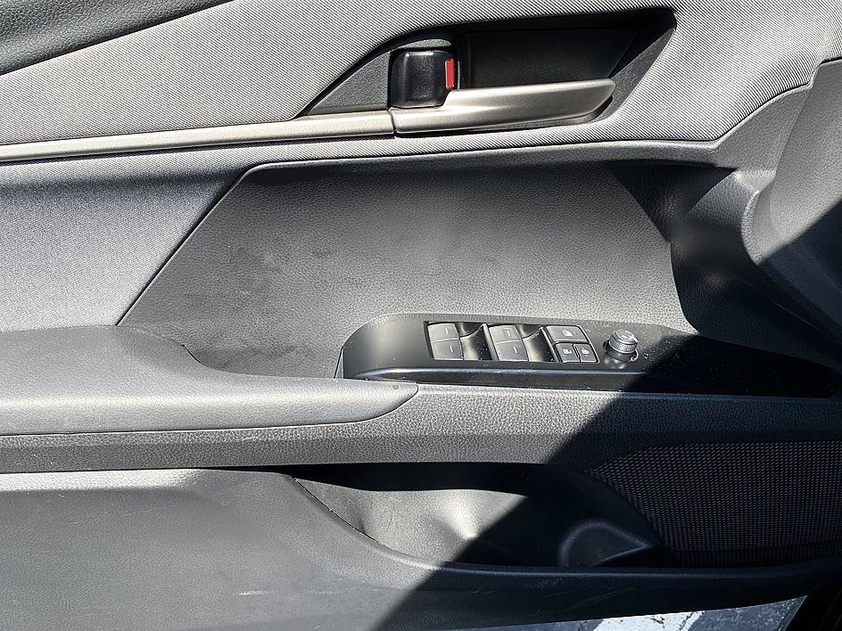 Used 2025 Midnight Black Metallic Toyota LE image 9