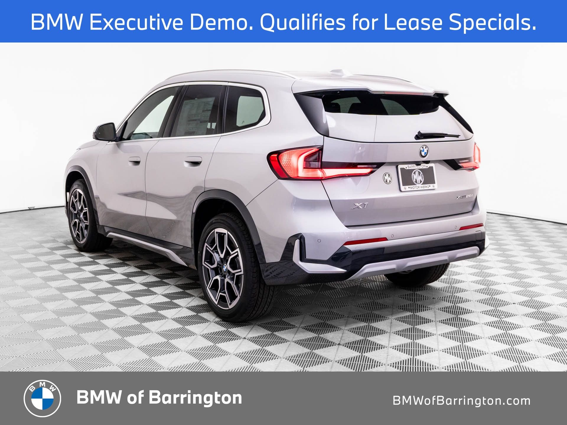 New 2026 Space Silver Metallic BMW xDrive28i image 3