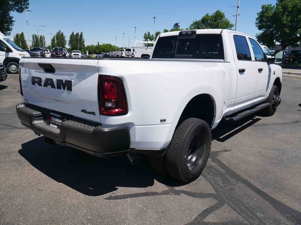New 2026 Bright White Clear-Coat Exterior Paint RAM TRADESMAN image 8