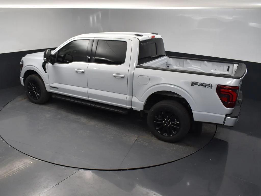 New 2025 White Ford Lariat image 34