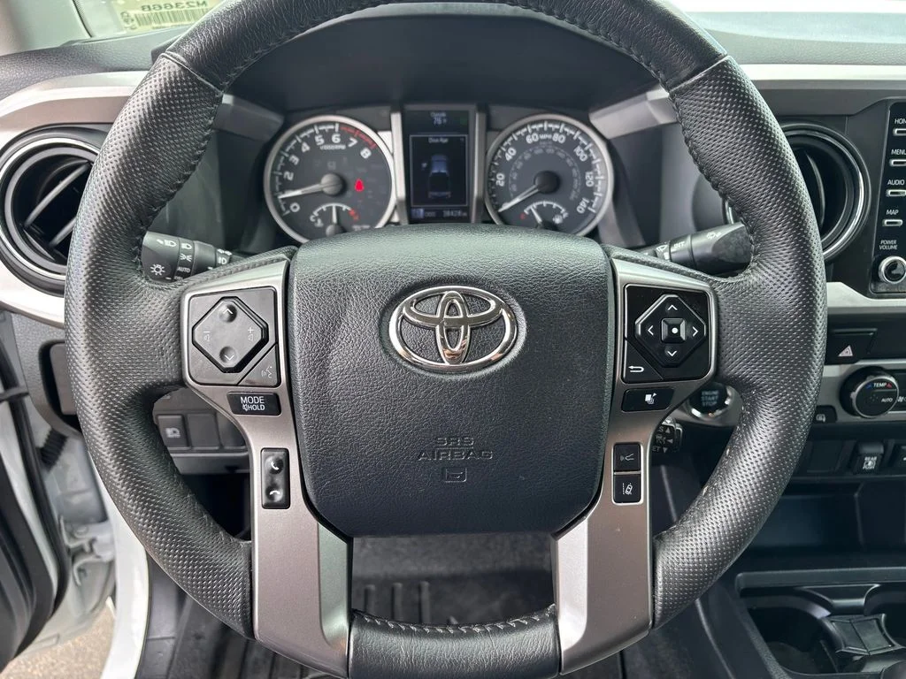 Used 2023 White Toyota SR5 image 13