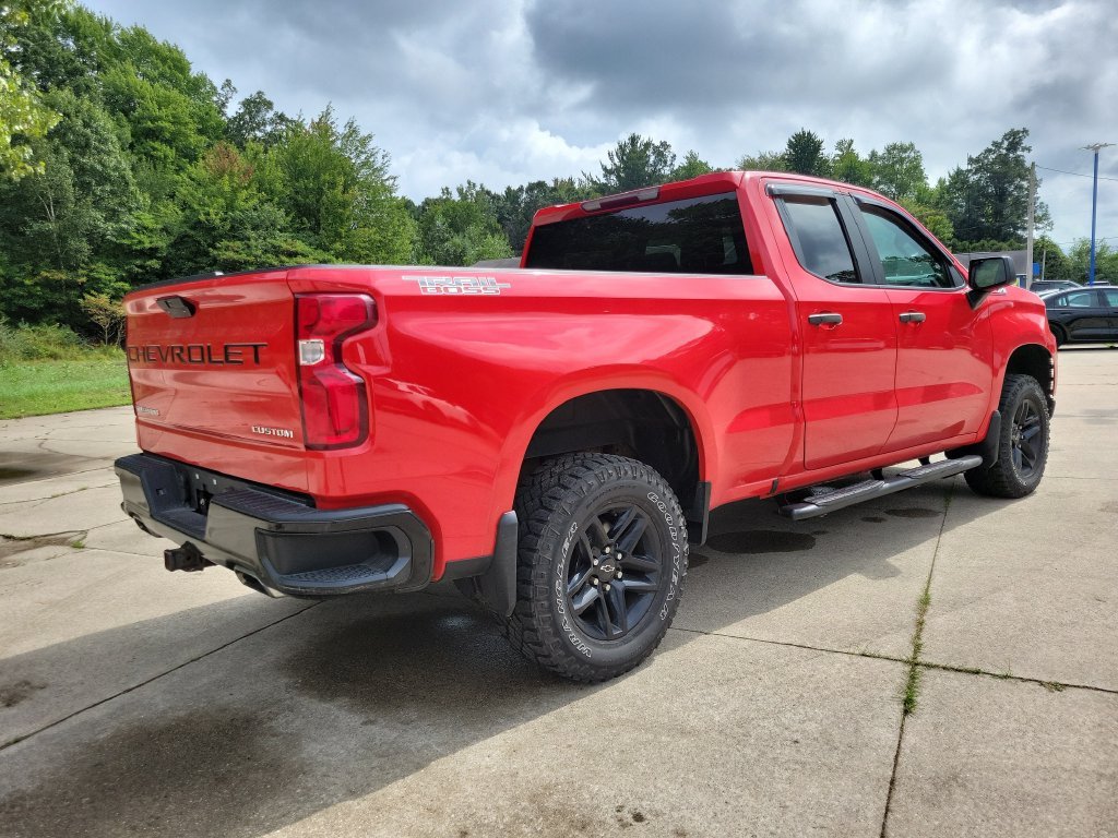 Used 2019 Red Chevrolet Custom Trail Boss image 4