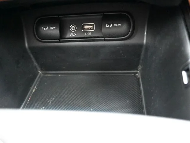 Used 2016 Snow White Pearl Kia EX image 22
