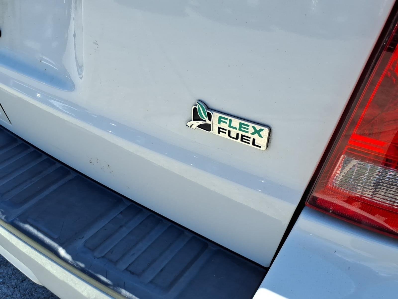 Used 2012 White Suede Ford XLT image 10