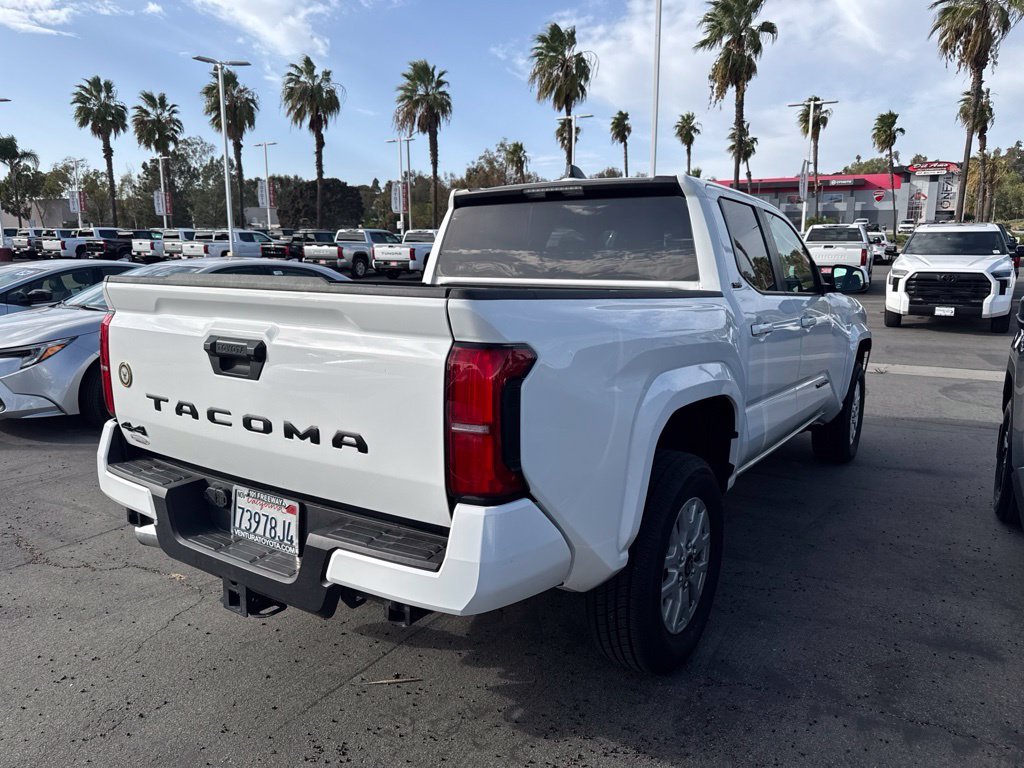 Used 2025 Ice Toyota SR5 image 4