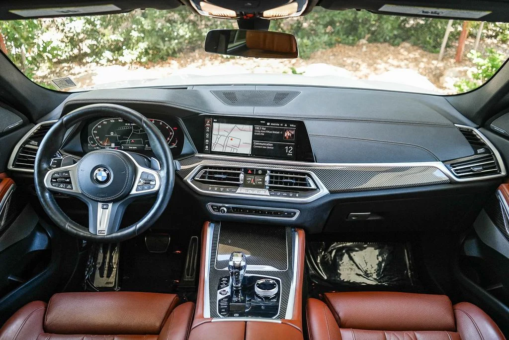 Used 2022 White BMW M50i image 12