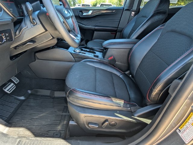 2023 Ford Escape ST-Line - Photo 34