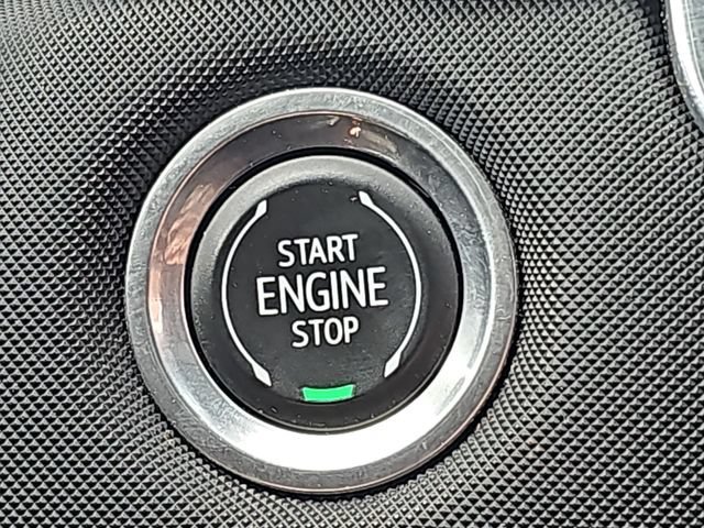 Used 2023 Summit White Chevrolet Z71 image 19